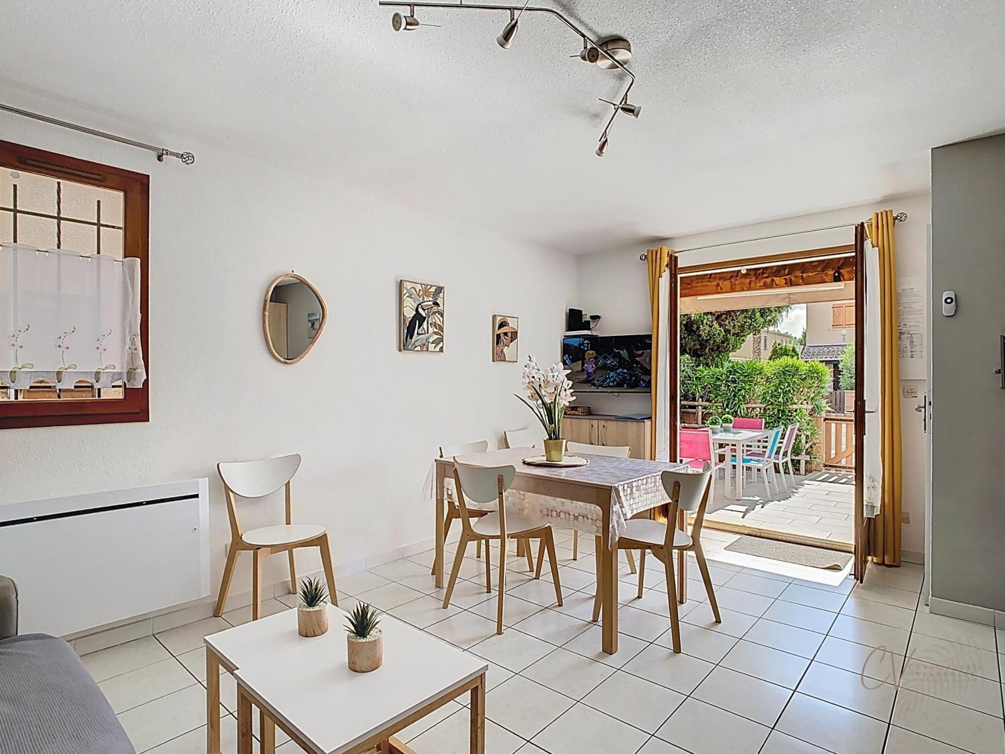 Petit Coin De Paradis Dans Residence Avec Piscine Vias Ngoại thất bức ảnh